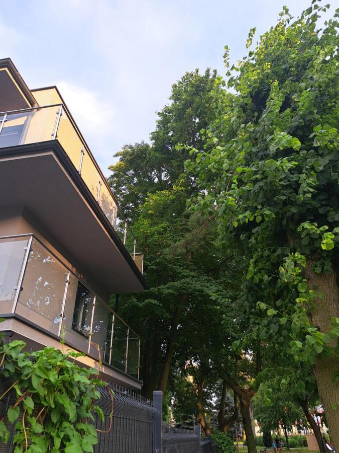 Domek W Parku Хел Екстериор снимка